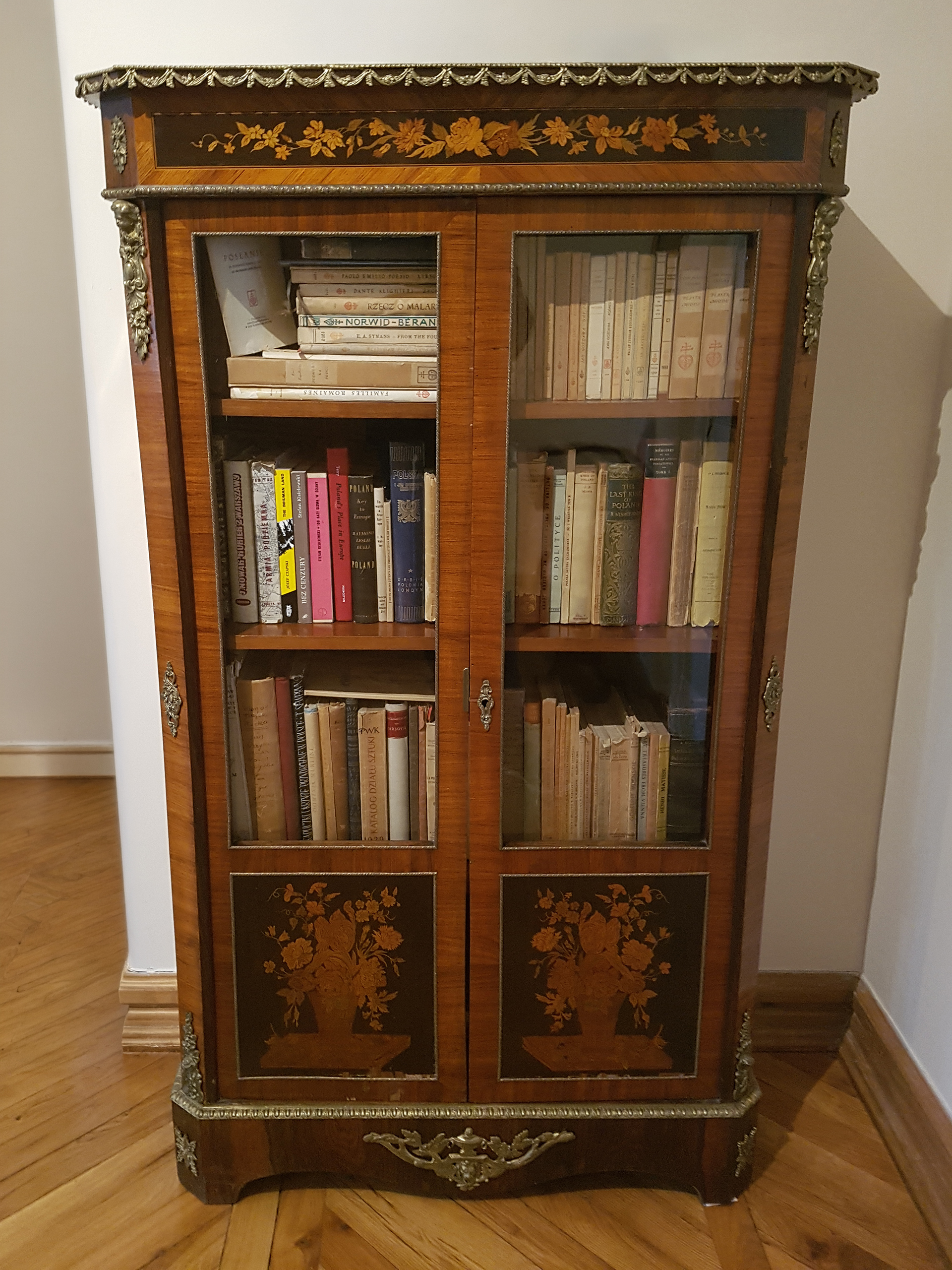 biblioteczka-napoleon-iii-francja-muzeum-palac-w-rogalinie.jpg